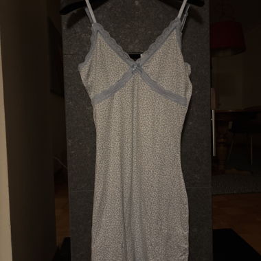 Robe à motif floral