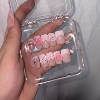 Pink Press-On Nails Set