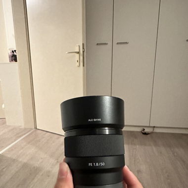 Sony 50mm f/1.8 OSS