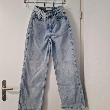 Jeans mit weitem Bein