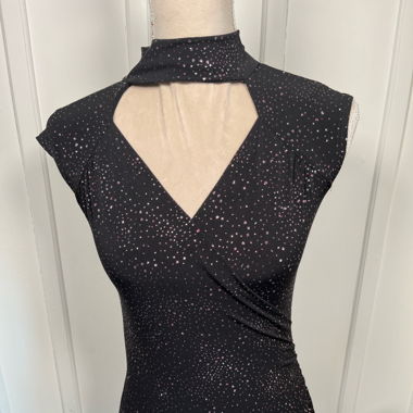 Top nero con brillantini