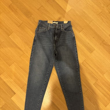 Levi‘s High Waisted Mom Jeans