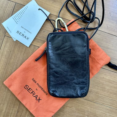 Mini borsa per telefono con tracolla in pelle