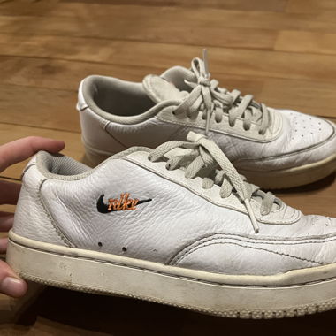 Sneaker