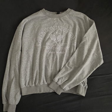 Sweatshirt