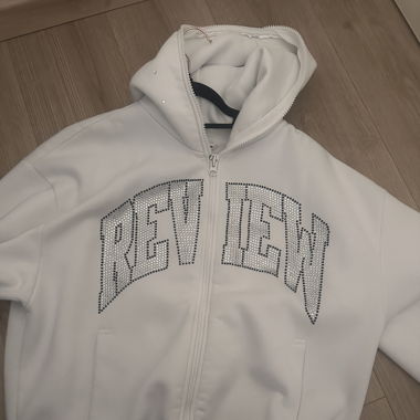 Zipper von Review