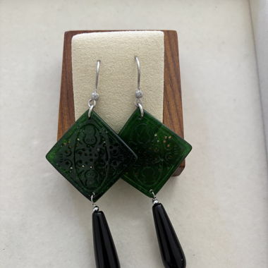 Silver and resin earrings 
