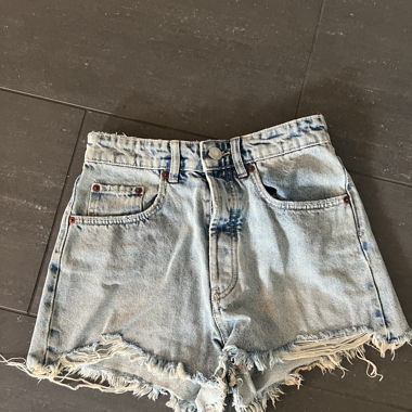 kurze Jeansshorts