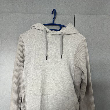 grey hoodie