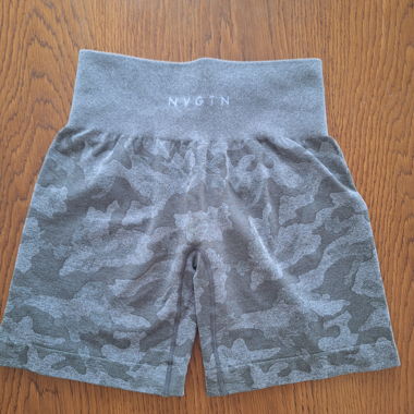 Short mimetici grigi NVGTN