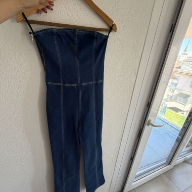 Tuta in denim Bershka