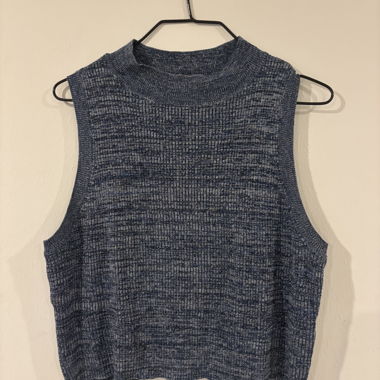 Top smanicato in maglia blu H&M taglia M