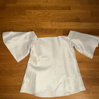 Blusa grigia maniche a campana