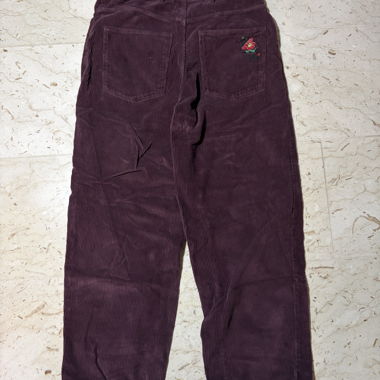 Pantalon en velours côtelé bordeaux