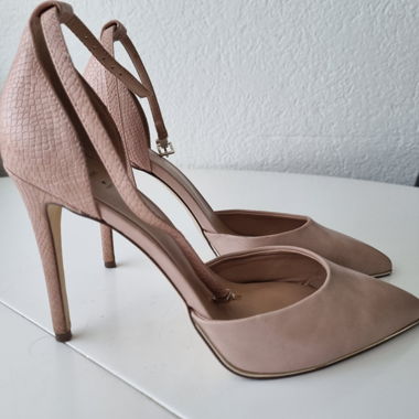 Pumps mit Riemchen