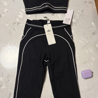 Set sportivo Alo Yoga 2 pezzi
