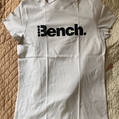 Bench white T‑shirt black logo EU 38