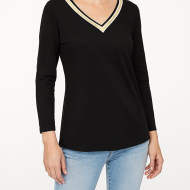 Maglione nero a maniche lunghe