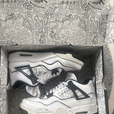 Jordan 4 