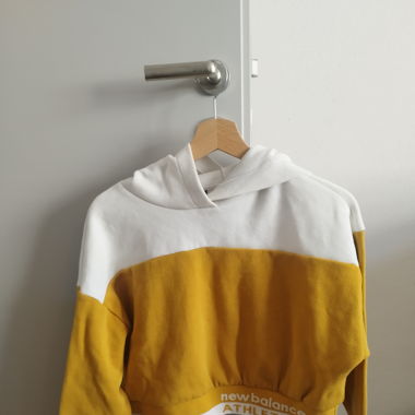 NB Crop Pulli