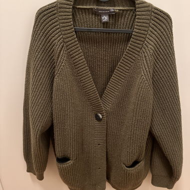 Cardigan en maille couleur kaki