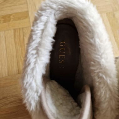 Stivaletti Guess con pelliccia