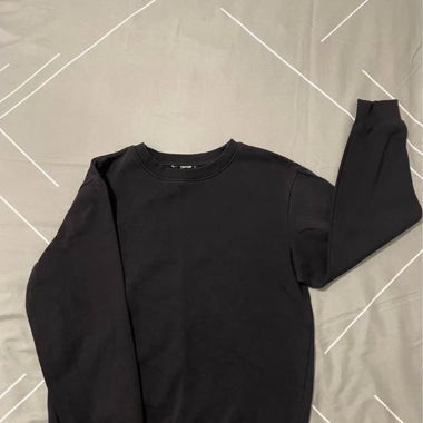 Pull noir