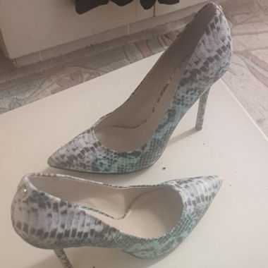 Guess Schuhe 