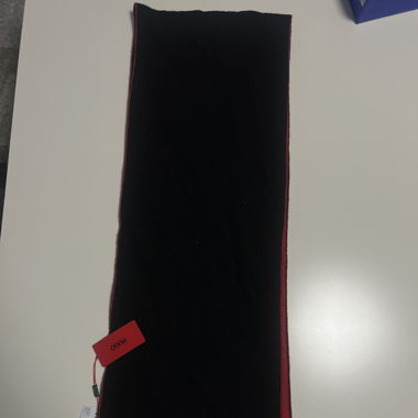 HUGO SCARF