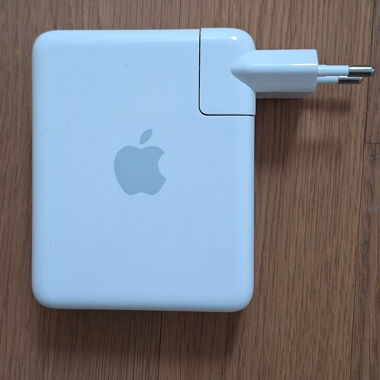 Apple AirPort Express Base Station Wi-Fi 2008