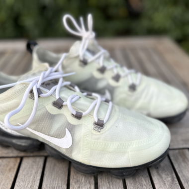 NIKE VaporMax