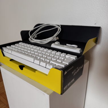 Tastiera Corsair K65 RGB Mini