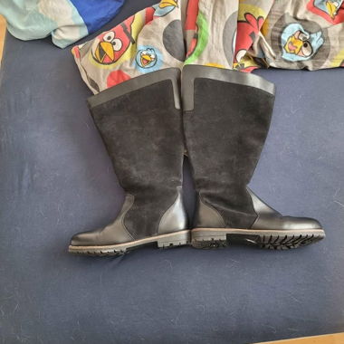 Bottes noires T. 39