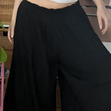 Wide black pants