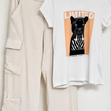 Bundle Maglietta Grafica & Pantaloni Cargo Utility