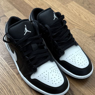 Nike Air Jordan Sneakers