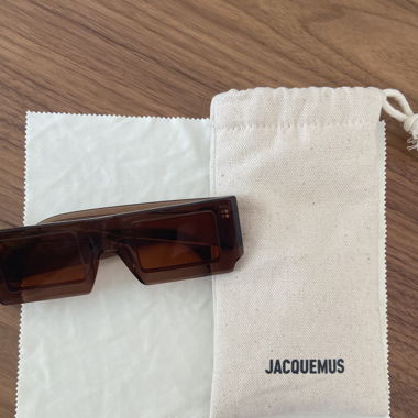 Lunette de soleil Jacquemus