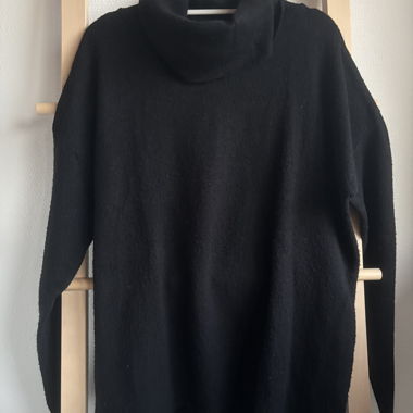 Maglione lungo a collo alto