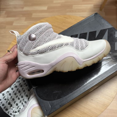 Nike Air Shake X Pigalle