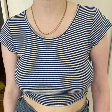 Blaues Top