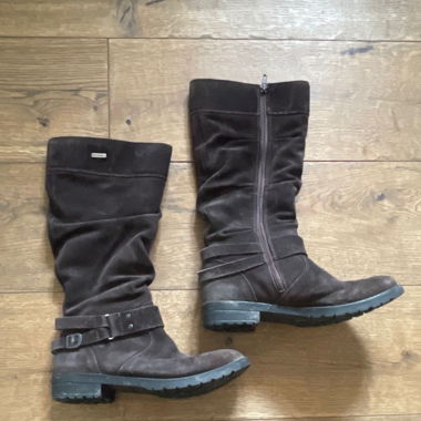 Leather boots