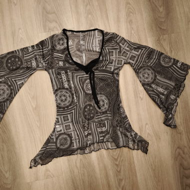Beautiful shirt new and unworn