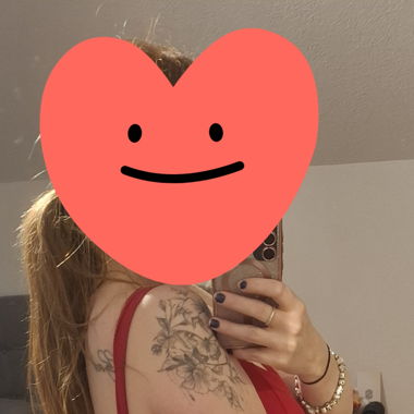 Hübsches rotes Kleid