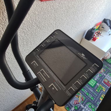 Cross-trainer