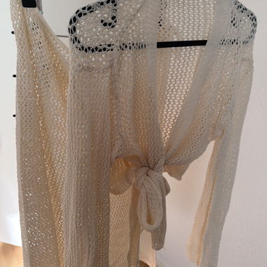 Beach Set, Strick-Cardigan und wickelrock 