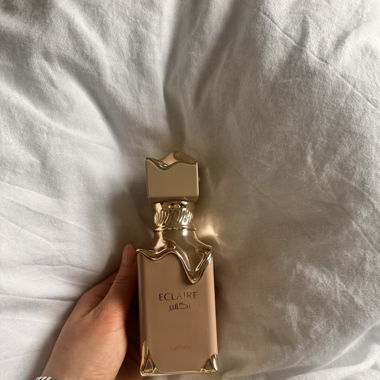 Lattafa Eclaire perfume