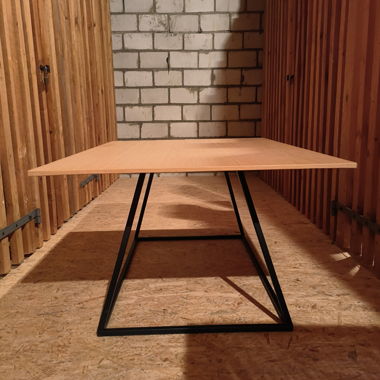 Salon Tisch 