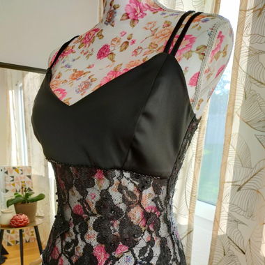 Schwarzes Abendkleid