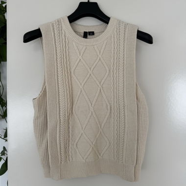 Knitted vest