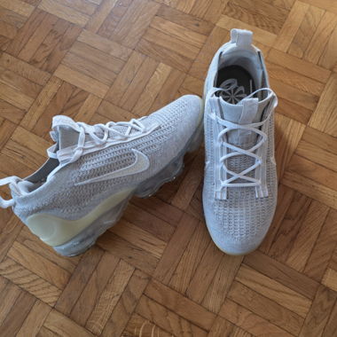 Sneakers Nike grigie con suola VaporMax